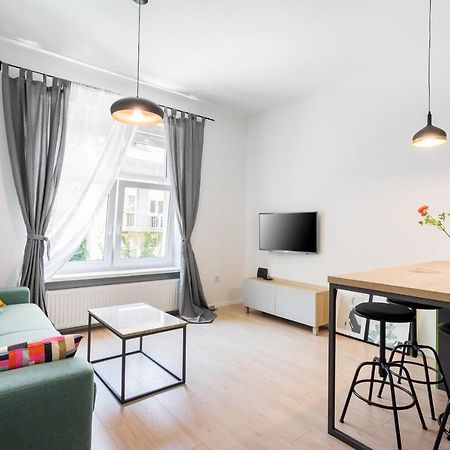 Go2Zagreb Chick Apartment Private Parking Available Extérieur photo