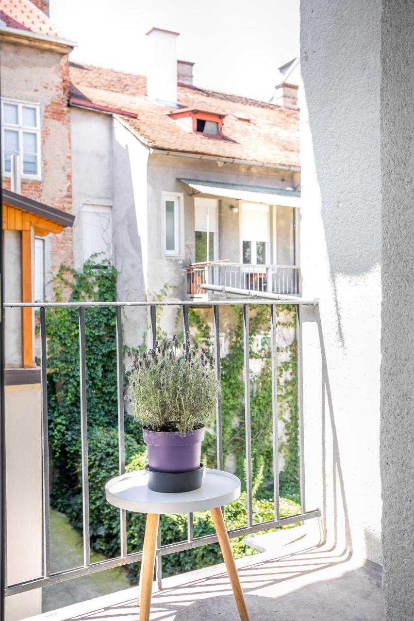 Go2Zagreb Chick Apartment Private Parking Available Extérieur photo